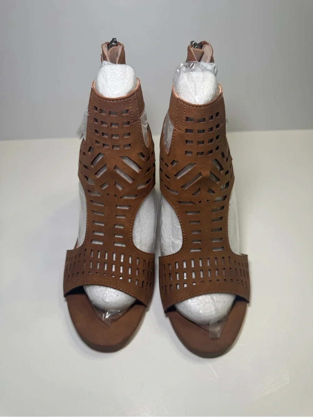 Women's Brown Laser-Cut Sandal Heels Size 6